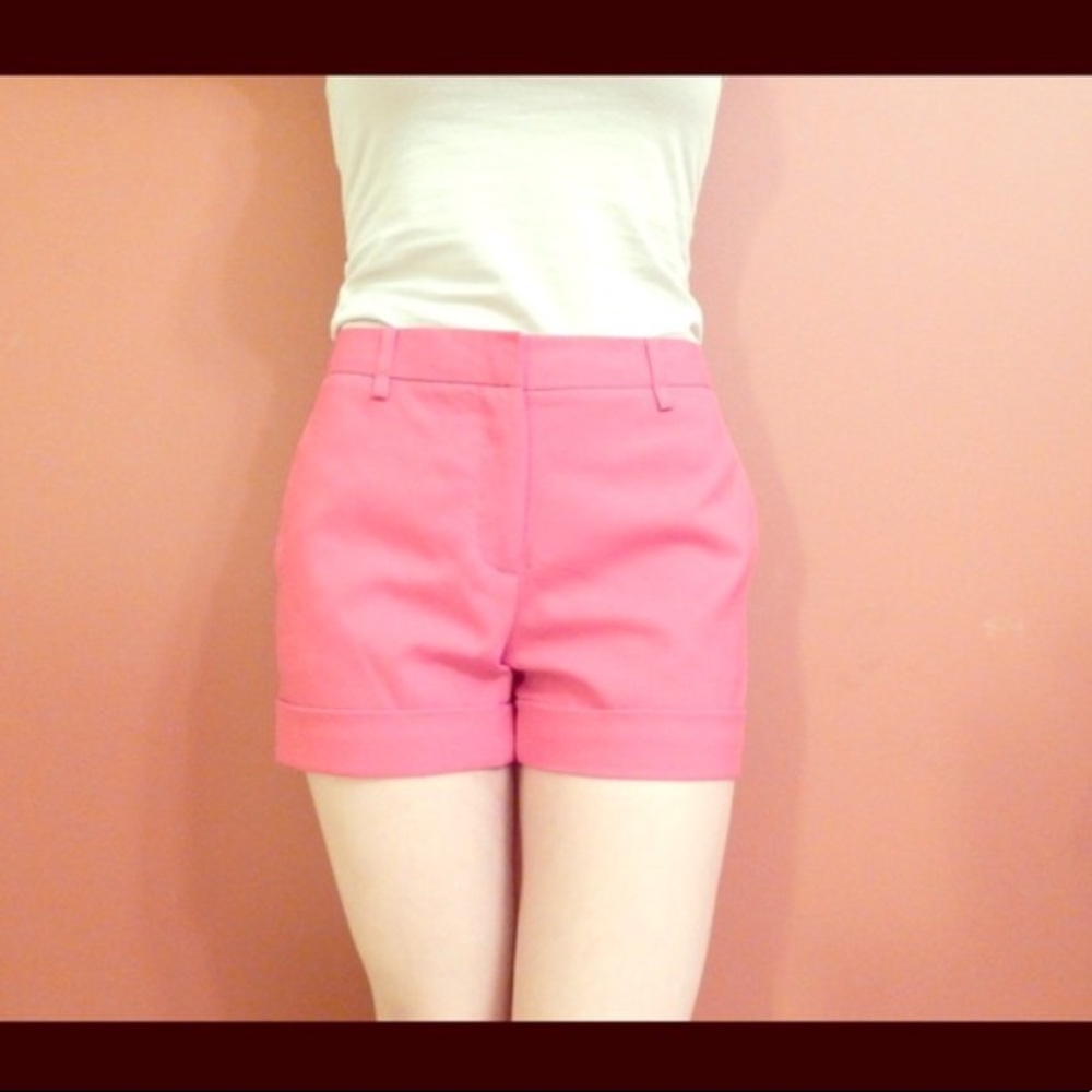 Red shorts - Picture 5 of 5